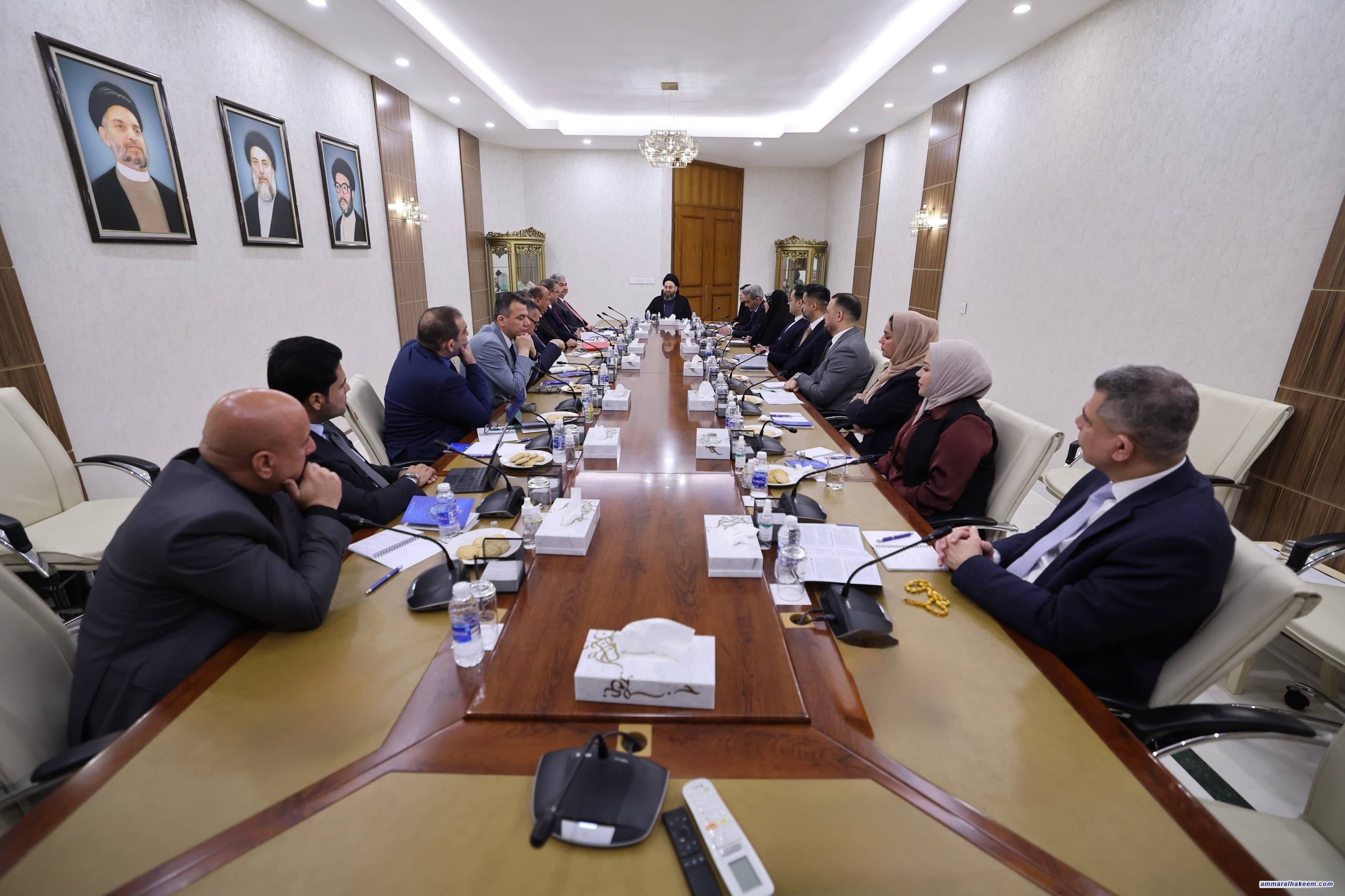 السيد الحكيم يدعو لتجاوز الانسداد السياسي وتعزيز دور البحث العلمي في معالجة تحديات الدولة