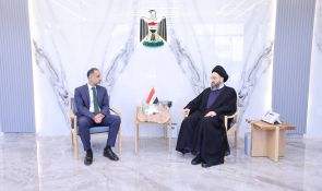 السيد عمار الحكيم يؤكد للسفير البريطاني اقتراب إنهاء الانسداد السياسي ويدعو لتشكيل حكومة كاملة الصلاحيات وتعزيز الاستقرار الإقليمي