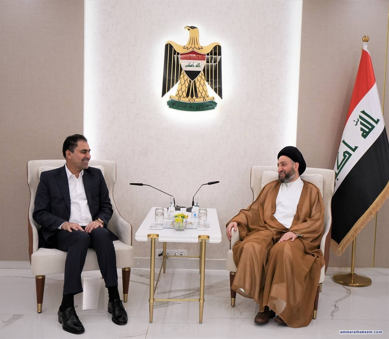 سەماحەتی حەكیم داوای ڕێكخستنی یاسا گرنگەكان لە تەشریعاتی داهاتوو دەكات