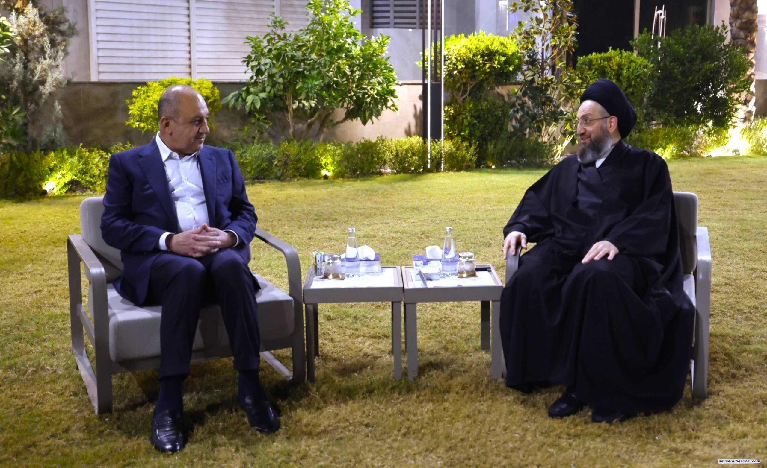 السيد الحكيم يبحث مع وزير الدفاع مستجدات المشهدين السياسي والأمني ويؤكد الالتزام بالمدد الدستورية