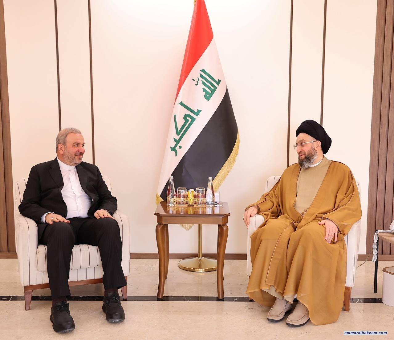 سەماحەتی حەكیم چاوی بە باڵیۆزی كۆماری ئیسلامی ئێرانی دەكەوێت