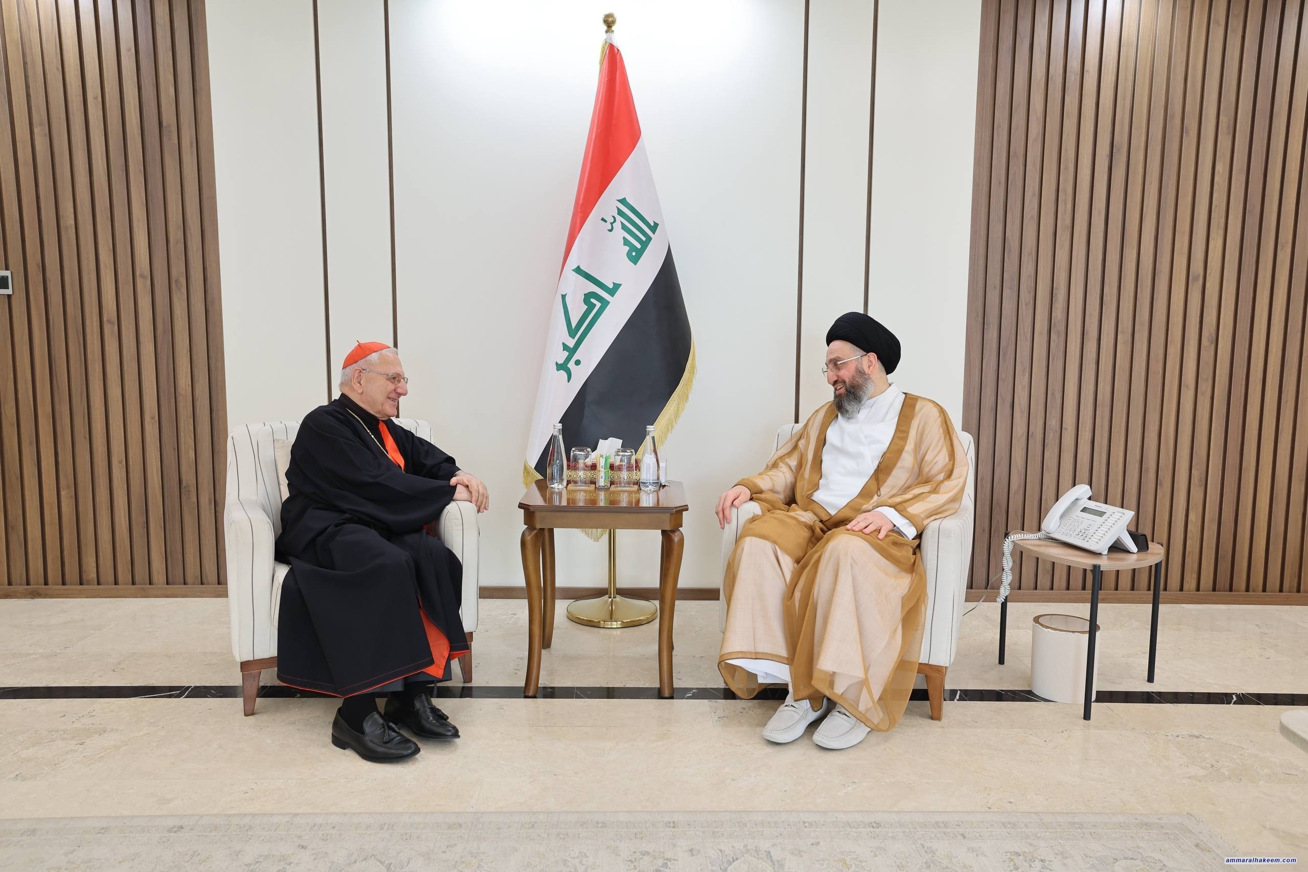 السيد الحكيم يلتقي البطريرك مار لويس ساكو ويؤكد أهمية التعايش الإيجابي وتمثيل المكونات في العملية السياسية