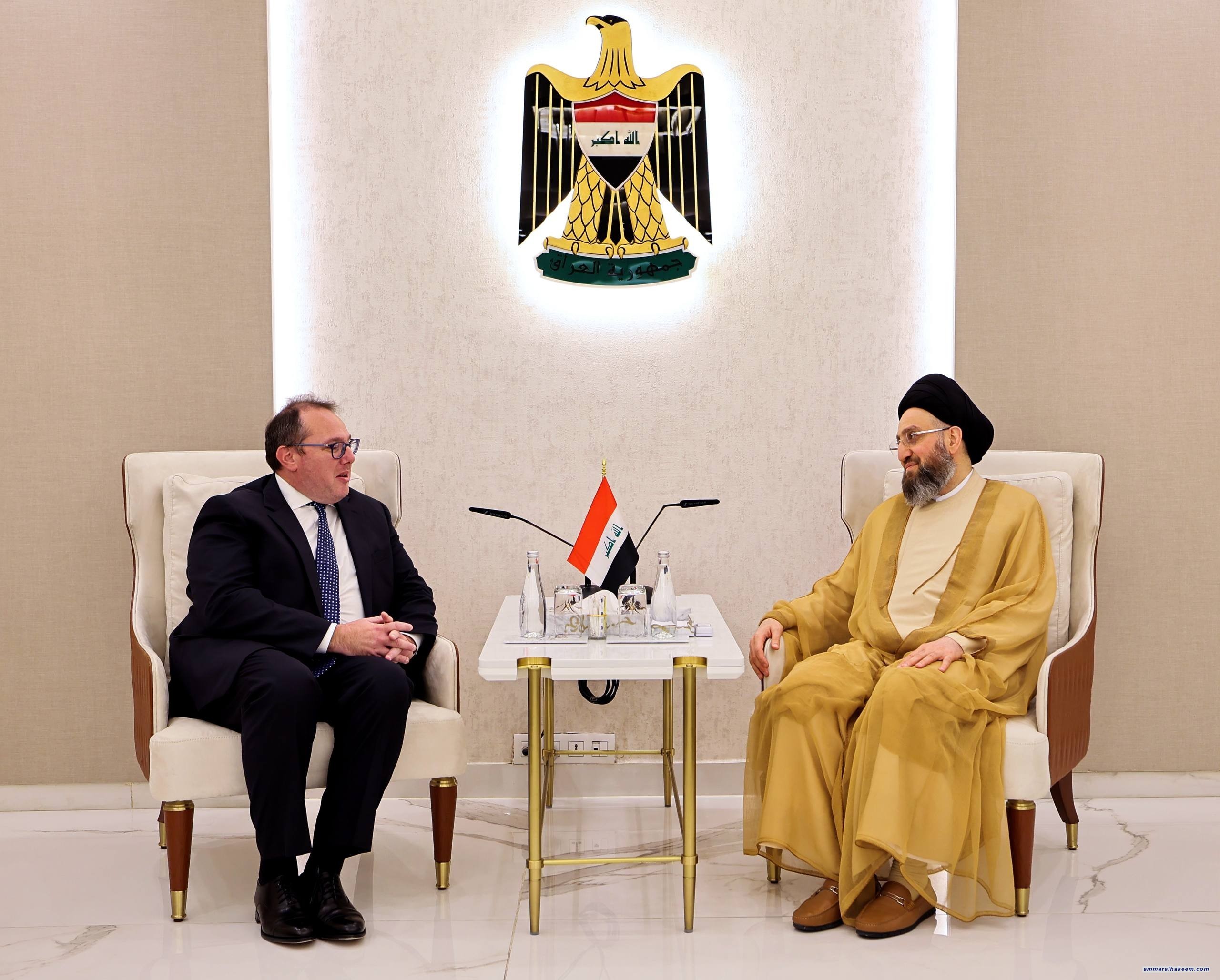 السيد الحكيم يستقبل القائم بأعمال السفارة الأمريكية في العراق ويؤكد على الانفتاح والتوازن في العلاقات الدولية
