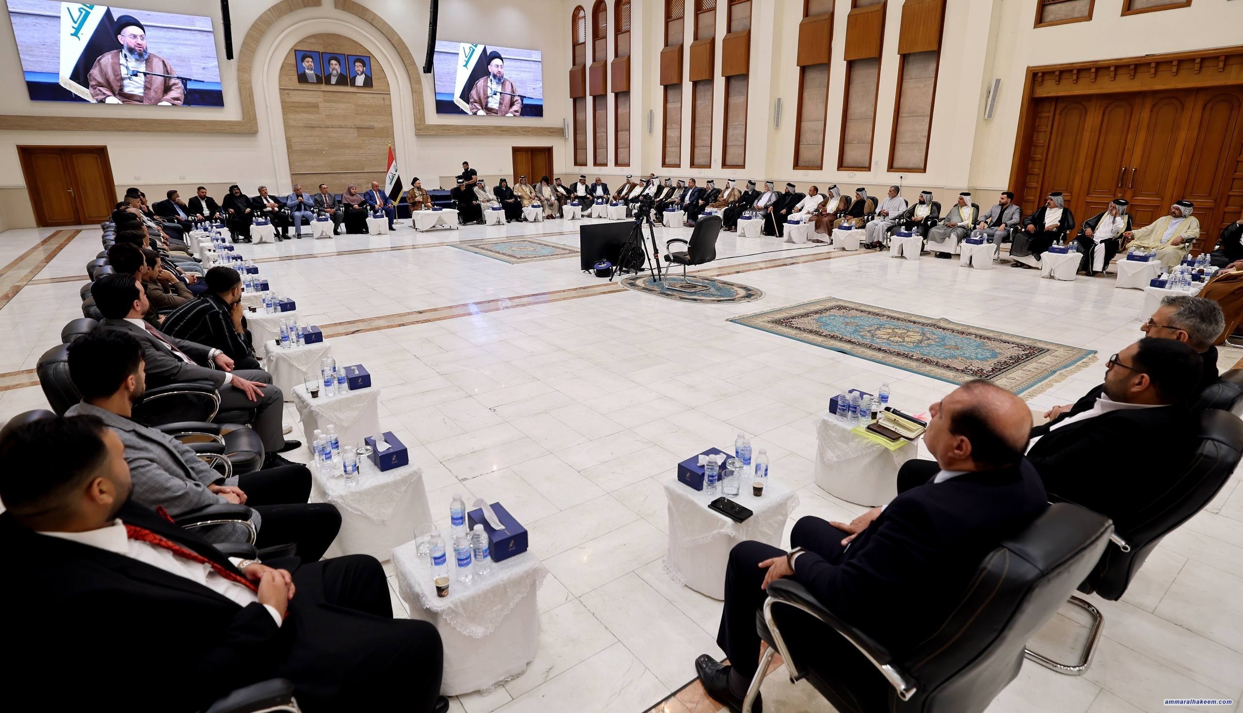 سەماحەتی سەید حەكیم لەدیداری شیخ و پیاوە دیاركانی ئال ئەلجەوابر : بەشداری كردنی هۆشیارانە گەرەنتییە بۆ سەقامگیری سیاسی