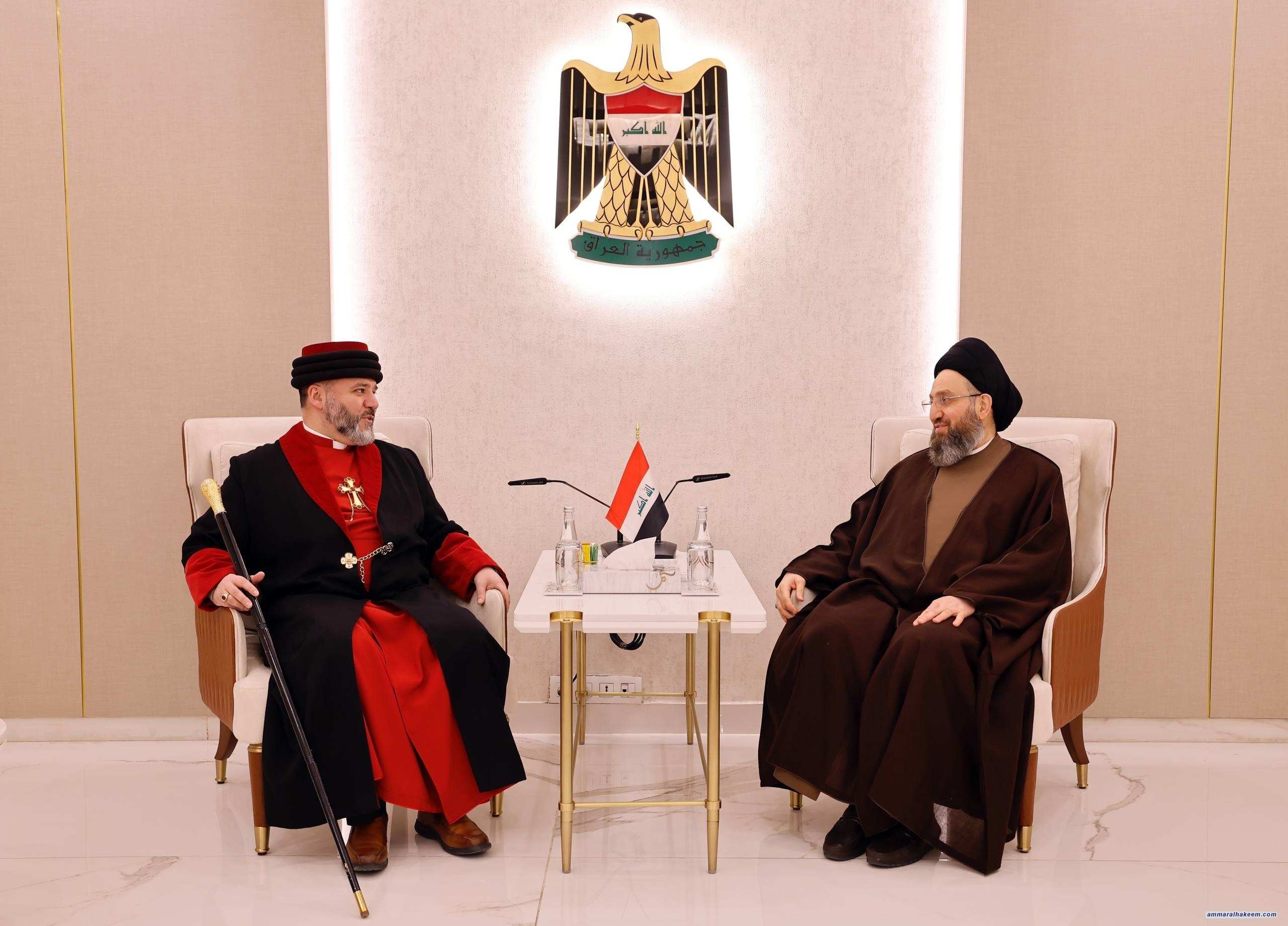 السيد الحكيم يستقبل بطريرك الكنيسة الشرقية القديمة ويؤكد أصالة المكون المسيحي ودوره في استقرار العراق