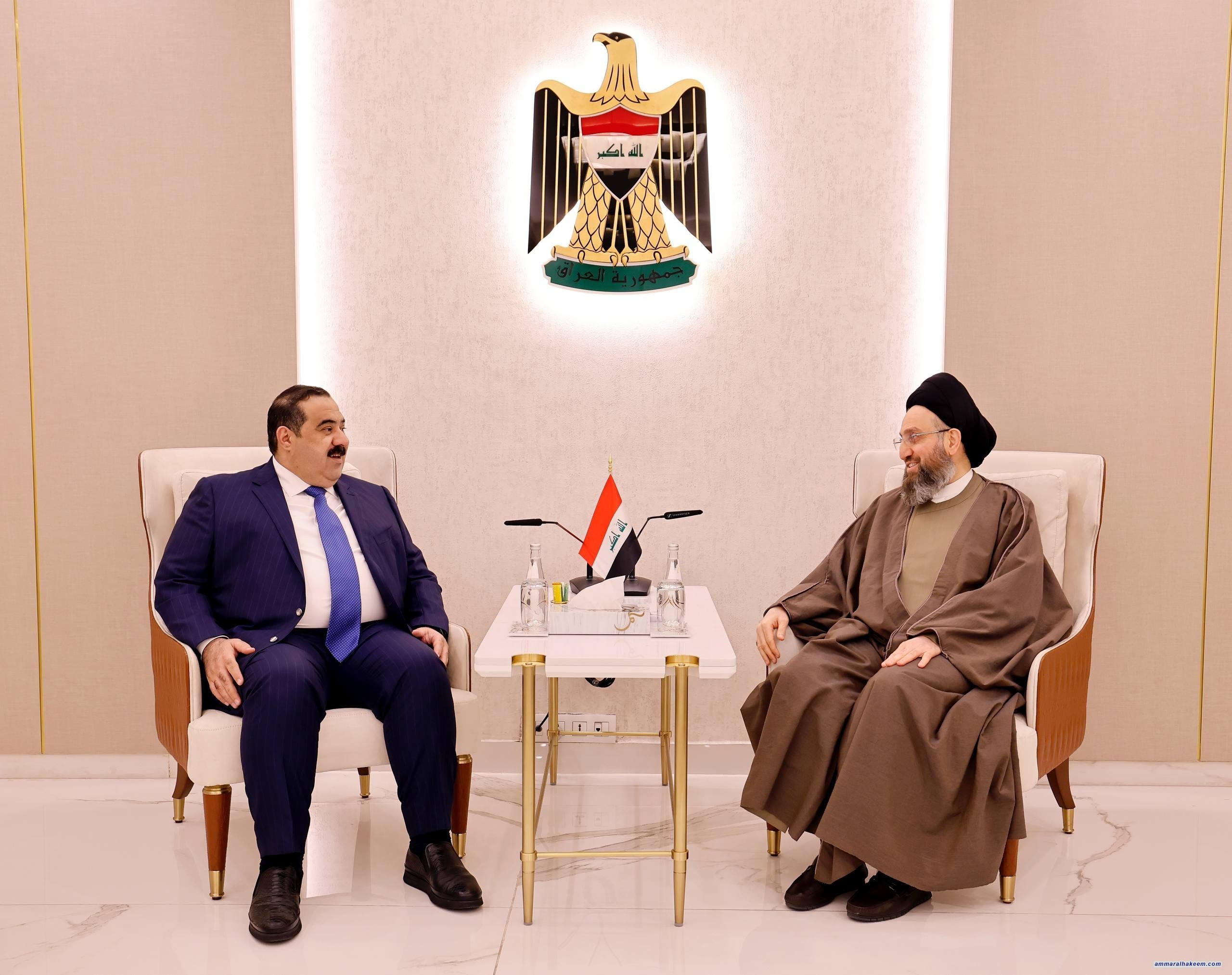 Sayyid Al-Hakeem, Al-Samarrai Discuss Iraqi Developments, Stress Constitutional Timelines