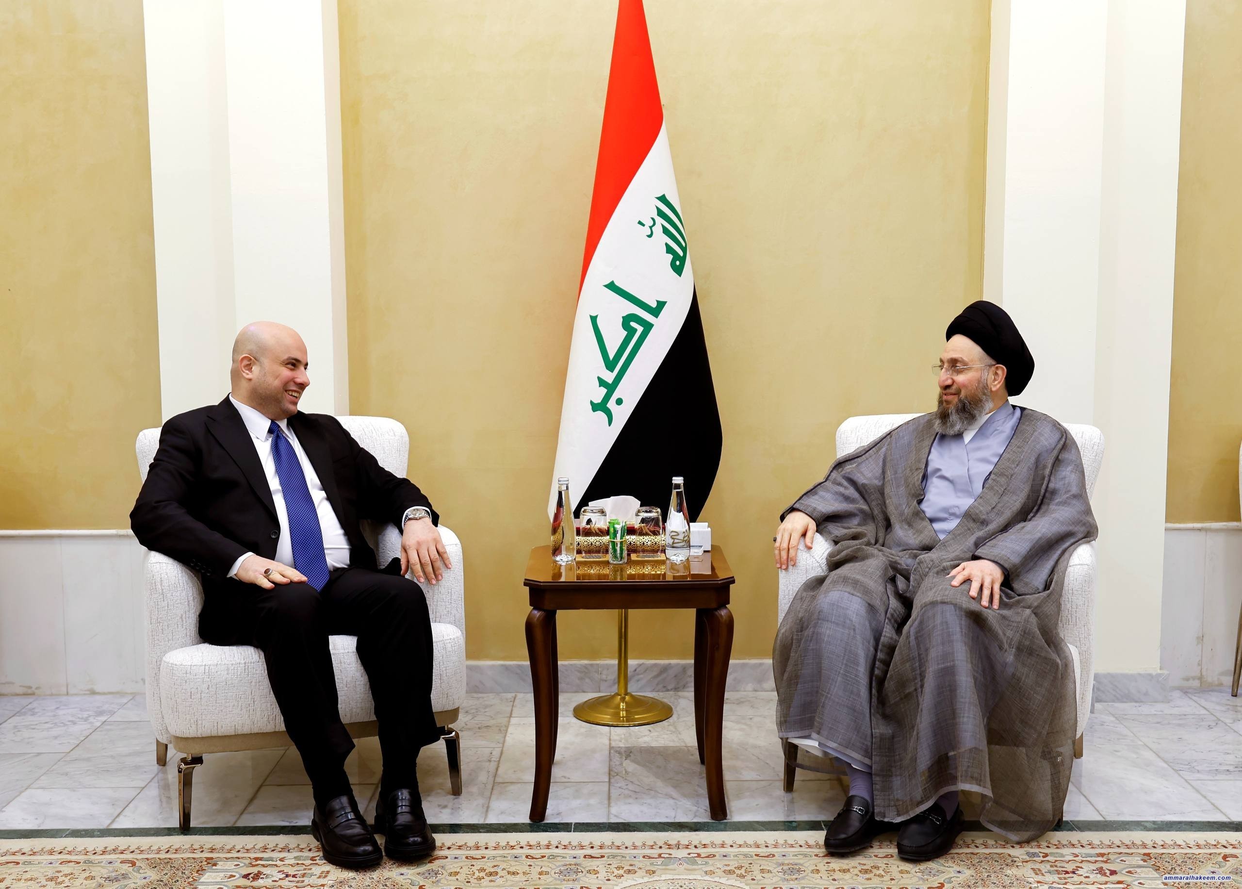 السيد الحكيم: الوحدة الوطنية والتماسك الداخلي أساس استقرار العراق والتصدي لمحاولات إثارة النعرات الطائفية والعنصرية