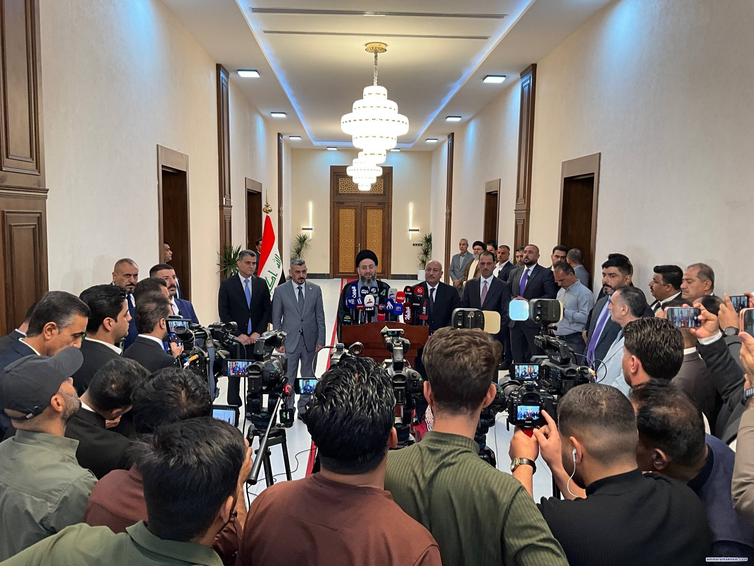 السيد الحكيم يدعو إلى مراعاة أعباء كربلاء في تخصيصات الموازنة وحصص الكهرباء