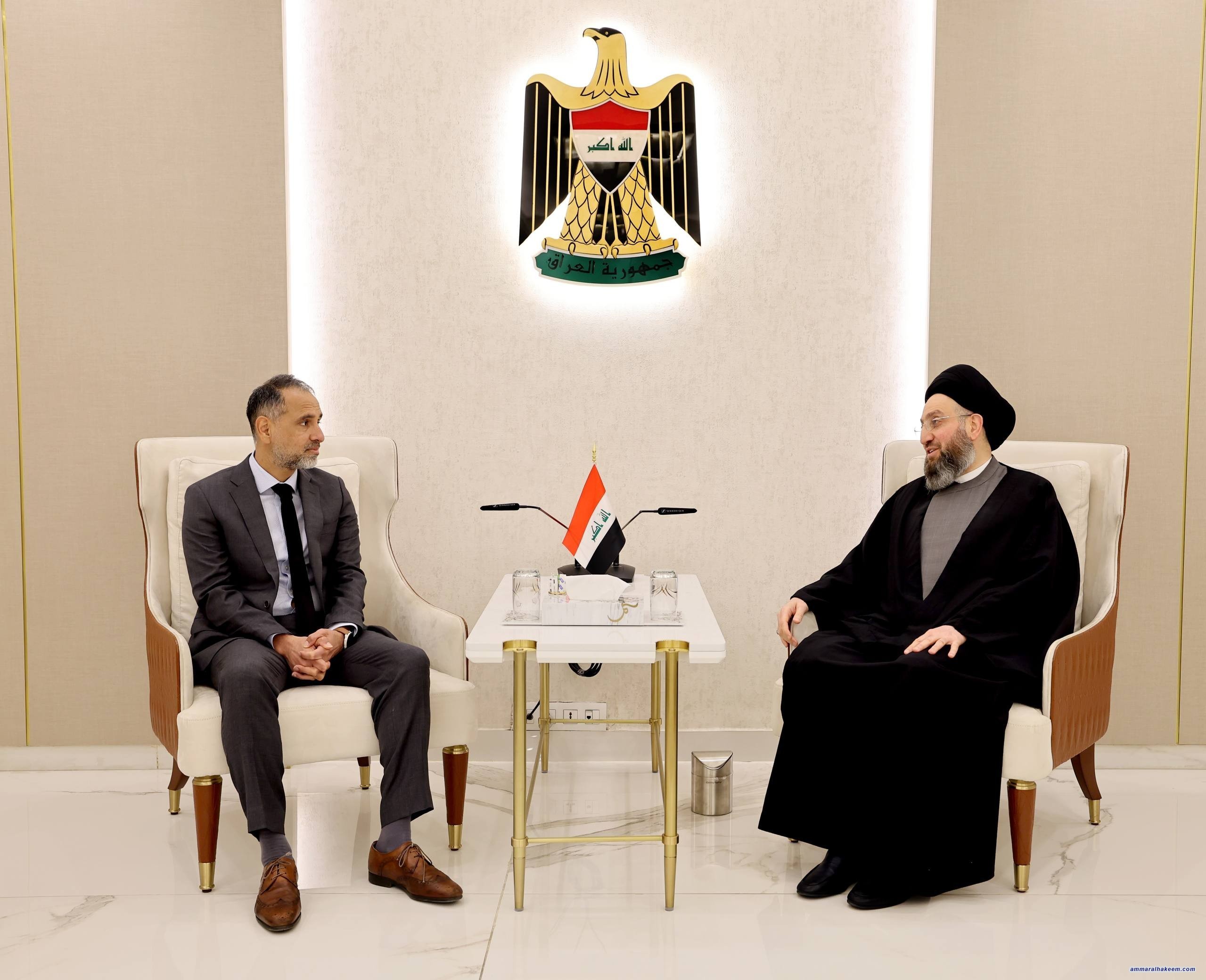 السيد الحكيم يؤكد للسفير البريطاني ضرورة وقف الحرب وحسم الاستحقاقات الدستورية وتشكيل الحكومة