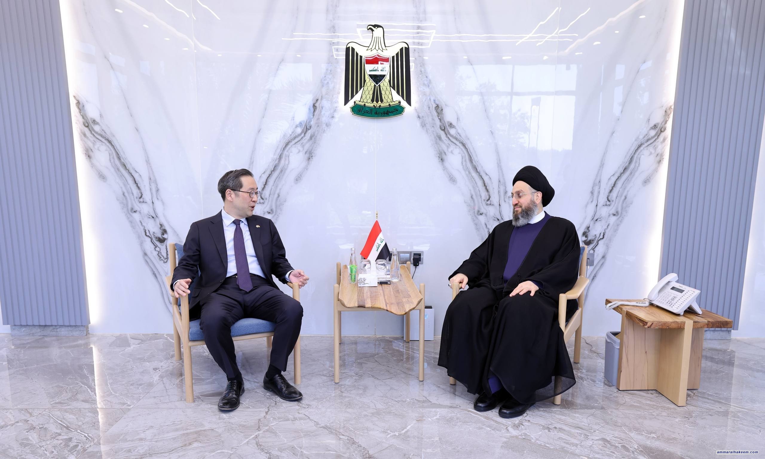 السيد الحكيم يبحث مع سفير كوريا الجنوبية تعزيز العلاقات ويؤكد أهمية الاستقرار الإقليمي واستكمال الاستحقاقات الدستورية