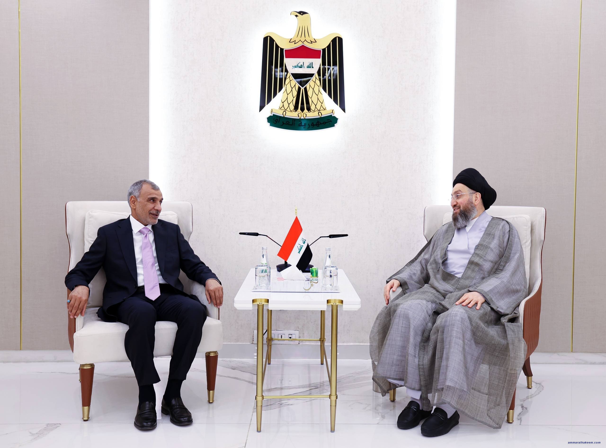 السيد الحكيم يؤكد أهمية مواصلة مشاريع الأتمتة وتحديث النظام المالي في العراق