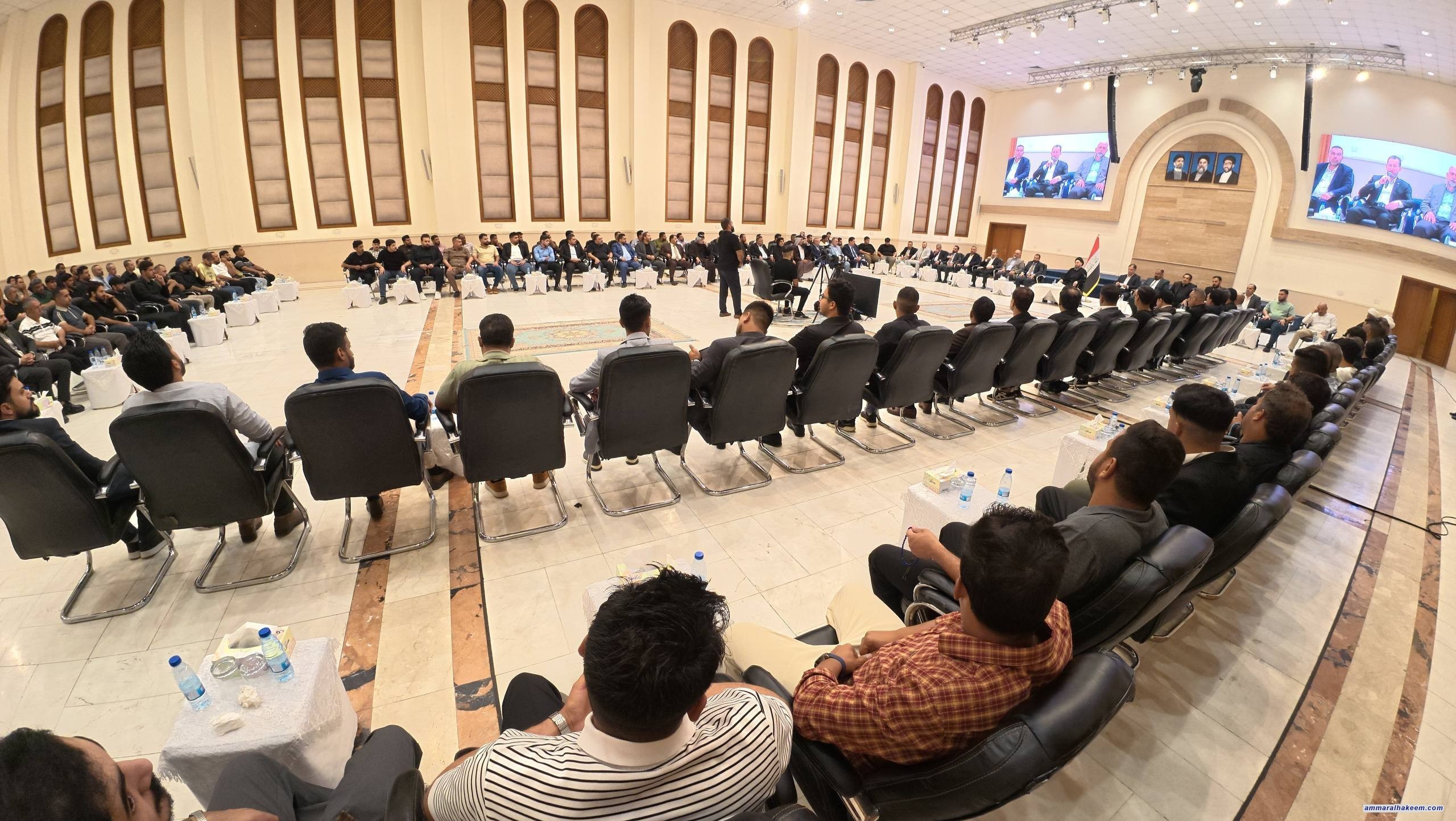 السيد الحكيم يؤكد دعم مكافحة الفساد ويدعو إلى تنويع الاقتصاد العراقي