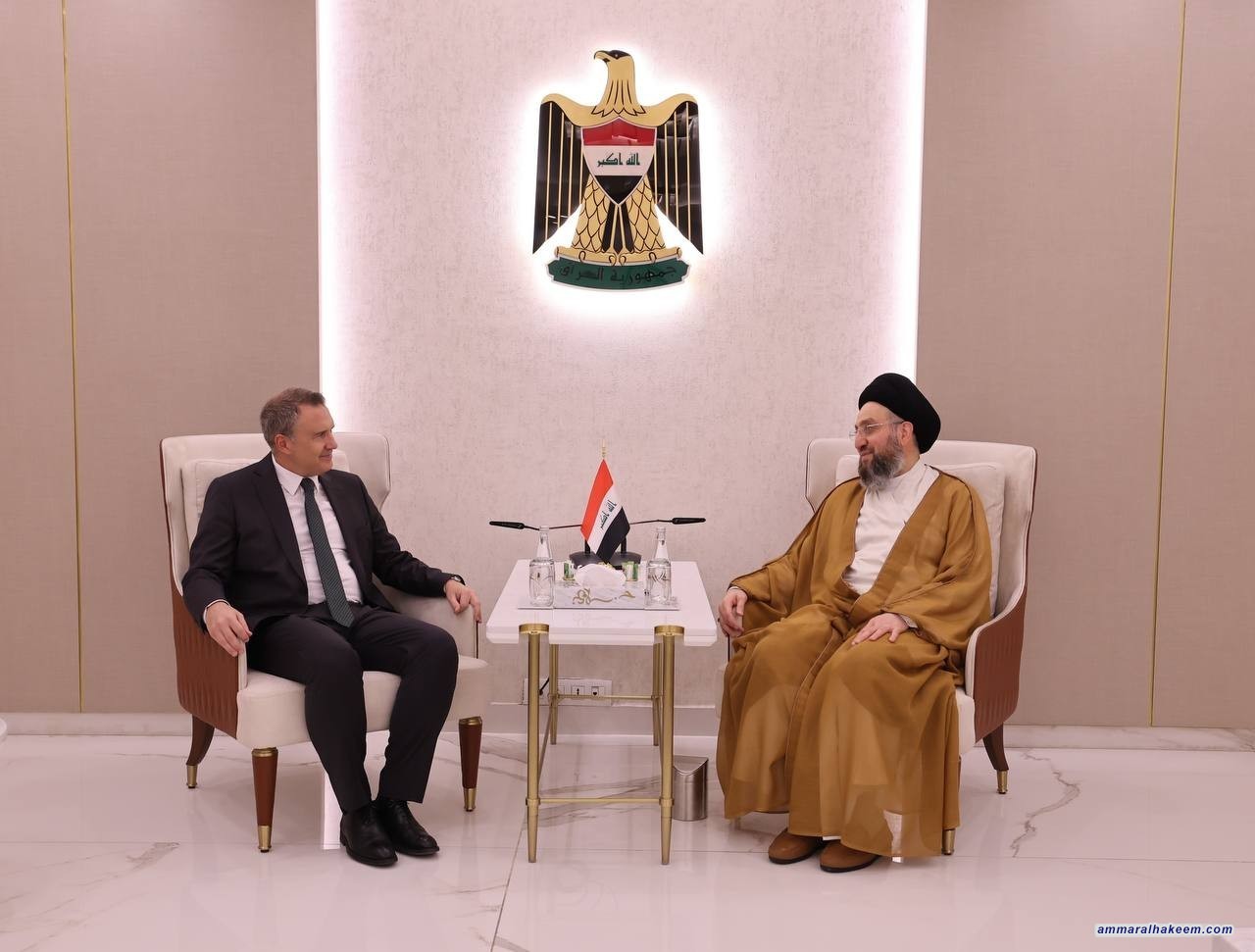 السيد الحكيم: احترام سيادة العراق وانفتاحه على الجميع أساس لعلاقات متوازنة