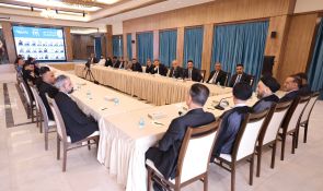 سەید حەكیم لە كەربەلا: هەڵبژاردن ەكانی داهاتوو یەكلایی كەرەوەیە و بلاوكردنەوەی میانرەوی سەقامگیری عێراق پتەوتر دەكات