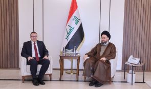 السيد الحكيم يستقبل القائم بأعمال السفارة الأميركية هاريس ويؤكد رغبة العراق في تعزيز الشراكة