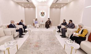 السيد الحكيم يبحث مع سفيرة إسبانيا تعزيز العلاقات الثنائية ويشيد بدعم مدريد للعراق