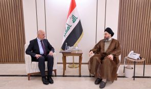 السيد الحكيم يؤكد أهمية تسريع تشكيل الحكومة وتفعيل الدور النيابي لدعم المحافظات وتشريع القوانين الخدمية