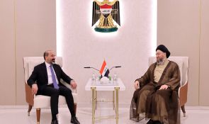السيد الحكيم يدعو إلى تضافر الجهود لمواجهة التحديات الاقتصادية والسياسية